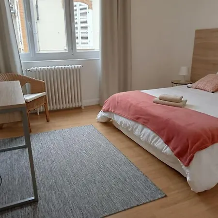 Le Petit Au Coeur De *