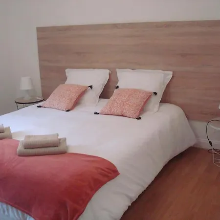 Le Petit Au Coeur De Vichy